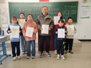 七载丹青绘初心  笔墨传情践担当​ ——唐山市农工党党员坚守公益美育